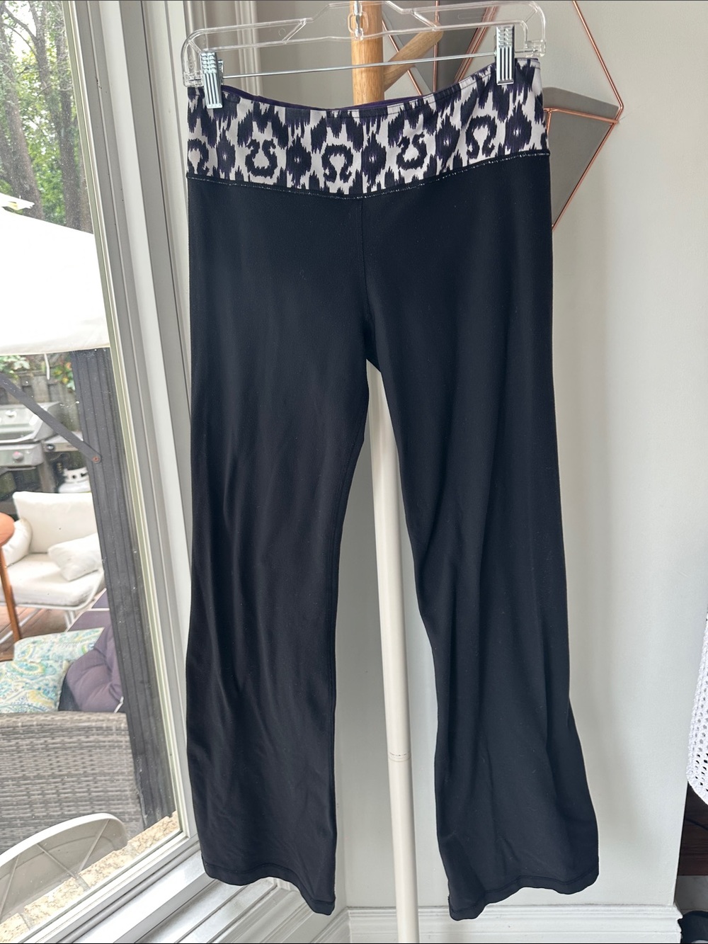 LULULEMON Vintage Y2K Groove Black Flare Yoga Pants Patterned Waistband Size 8